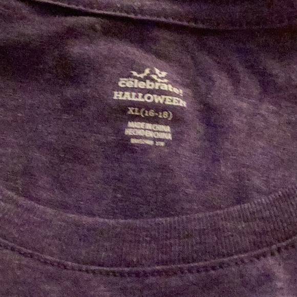 🌸NWT Graphic Skull With Flowers Size XLARGE Must Have Tee Makes Perfect Gift 🌸 - Picture 9 of 10